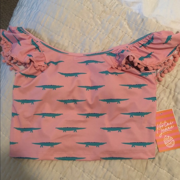 Kortni Jeane Other - NWT KORTNI JEANE ALLIGATOR POM POM TOP